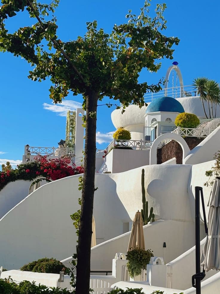 Dali Santorini